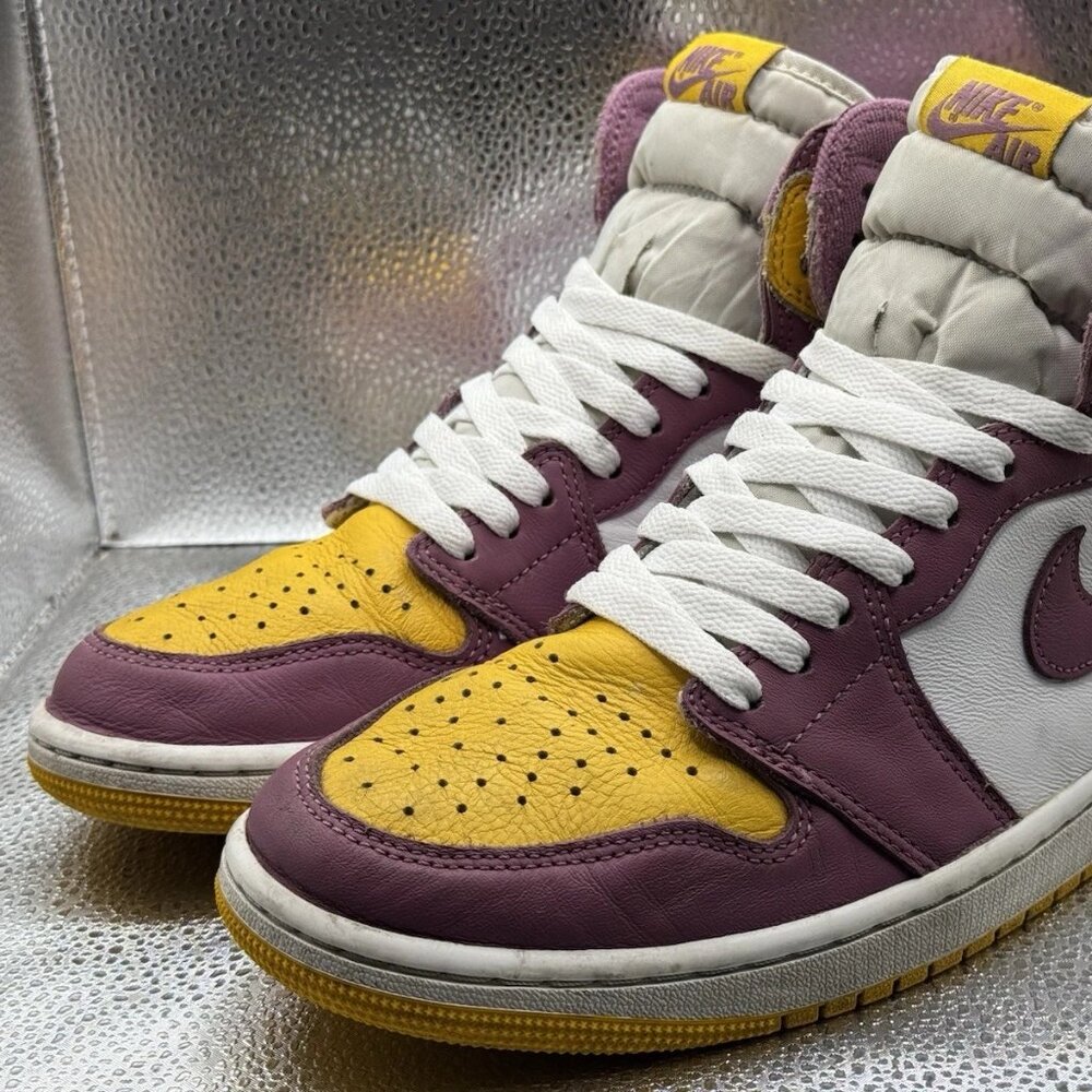 RARE 🧨 Size 9 -‎ Nike Air Jordan 1 High OG Brotherhood 555088-706 OG I Retro